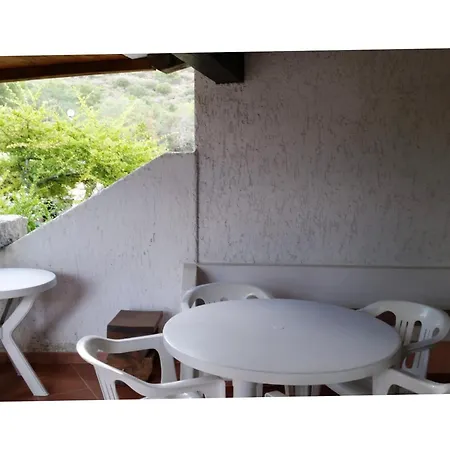 Bougainvillea Apartment *
